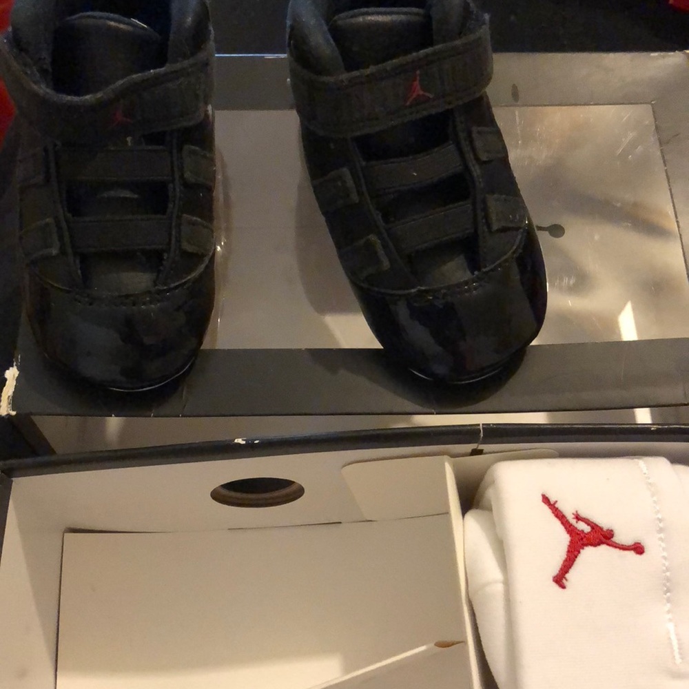 Jordan crib/infant size Retro 11